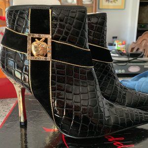 Apple Bottoms Heeled Boots